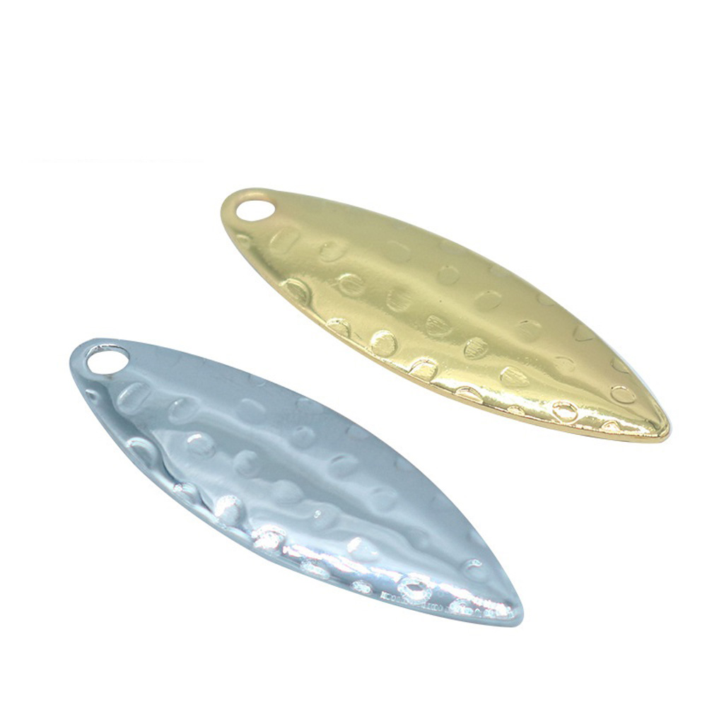 Fishing Lure Spinner - 10 Buah/Lot Permukaan Lubang Payet Daun